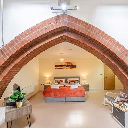 Grade 2 Listed Converted Church, Within 750Yrds To Southsea Beach Portsmouth Eksteriør bilde