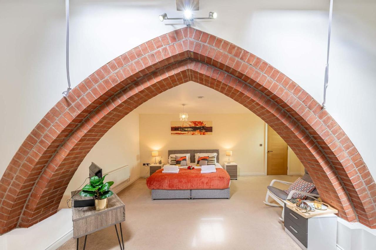 Grade 2 Listed Converted Church, Within 750Yrds To Southsea Beach Portsmouth Eksteriør bilde
